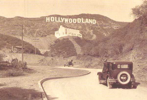1920s_Los_Angeles_hollywoodland_sign
