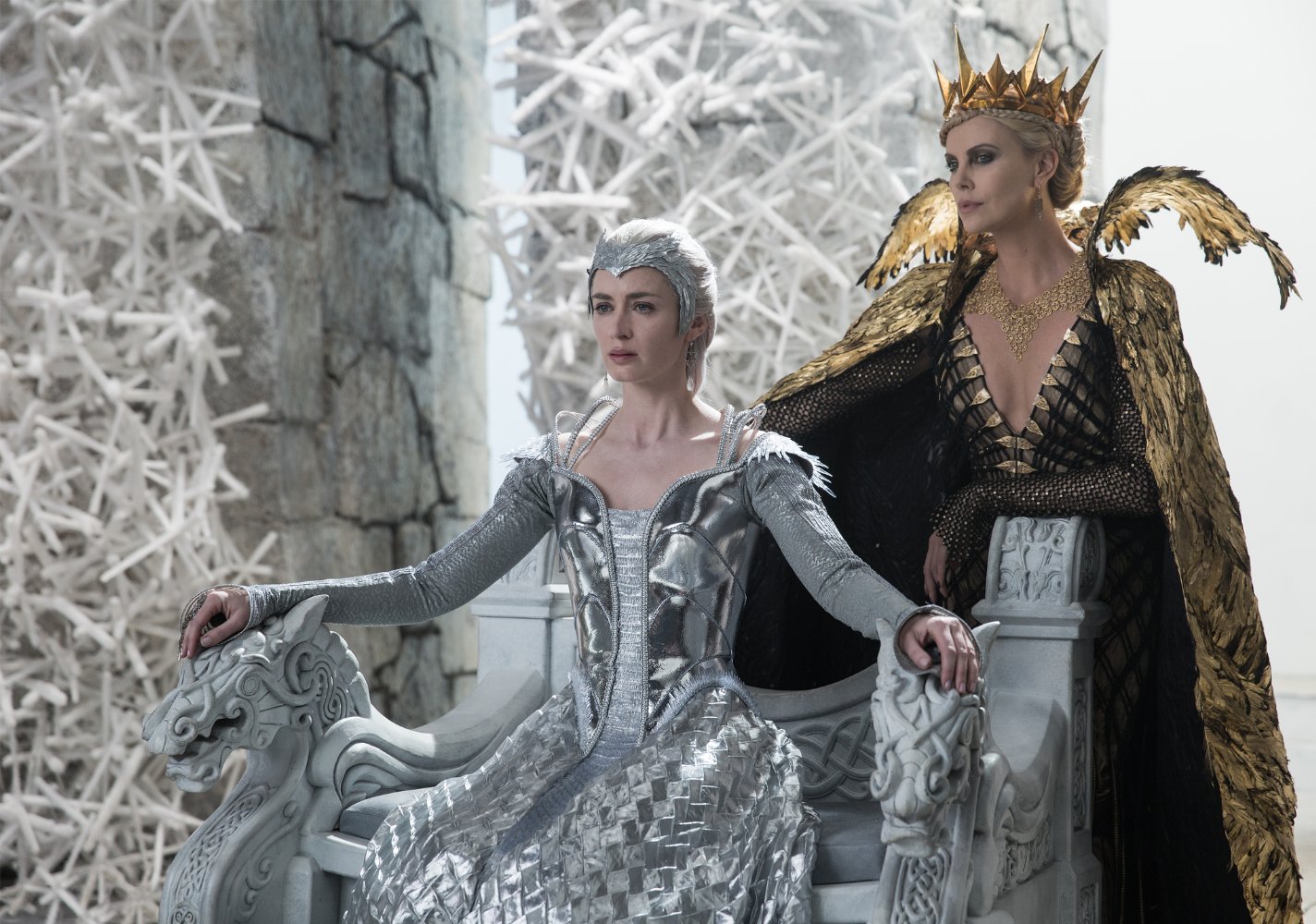 Emily Blunt and Charlize Theron in The Huntsman: Winter's War
