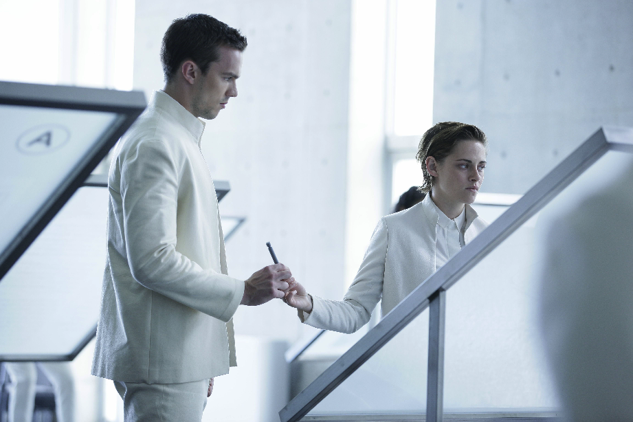 Review: EQUALS ZekeFilm