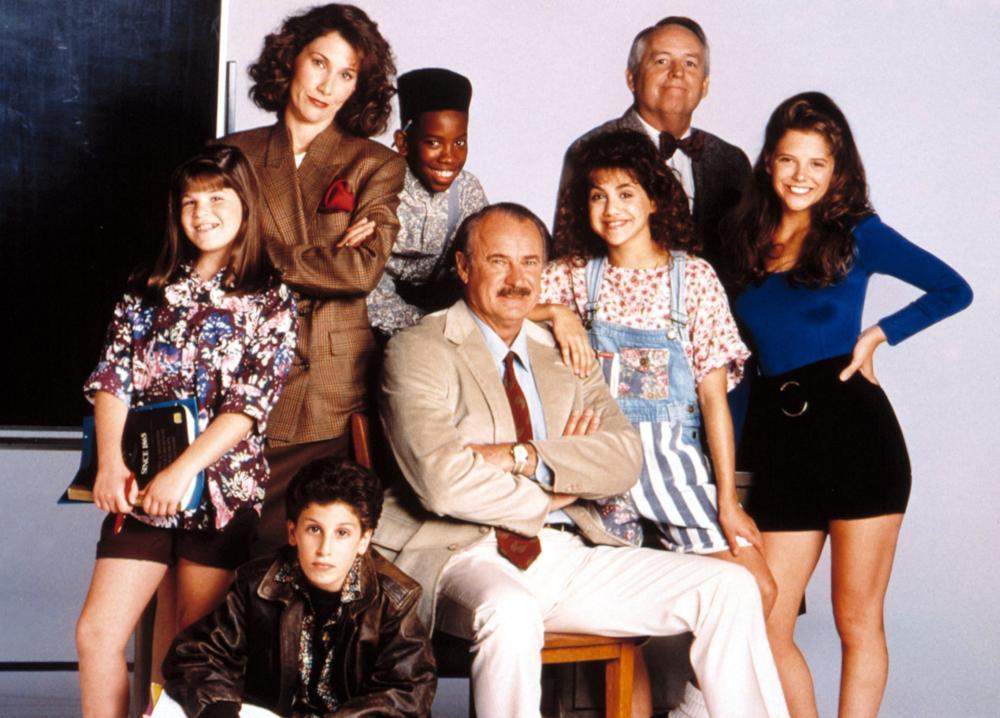 DREXELL'S CLASS, (l to r) unknown, Jason Biggs (seated lower), Edie McClurg (standing), unknown, Dabney Coleman, Brittany Murphy, unknown (male standing), A.J. Langer, 1991