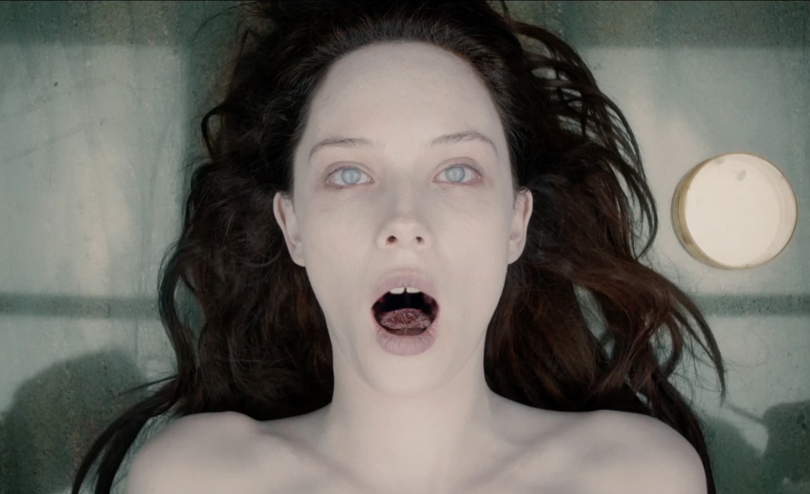 THE AUTOPSY OF JANE DOE Film Review ZekeFilm