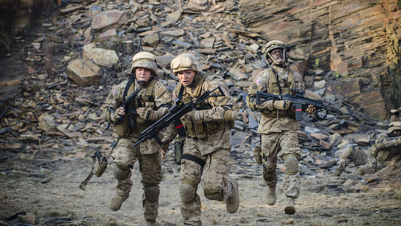 Стреляющие горы курцын. Стреляющие горы хасан. Стреляющие горы (2010). «стреляющие горы» (2011). Стреляющих гор.