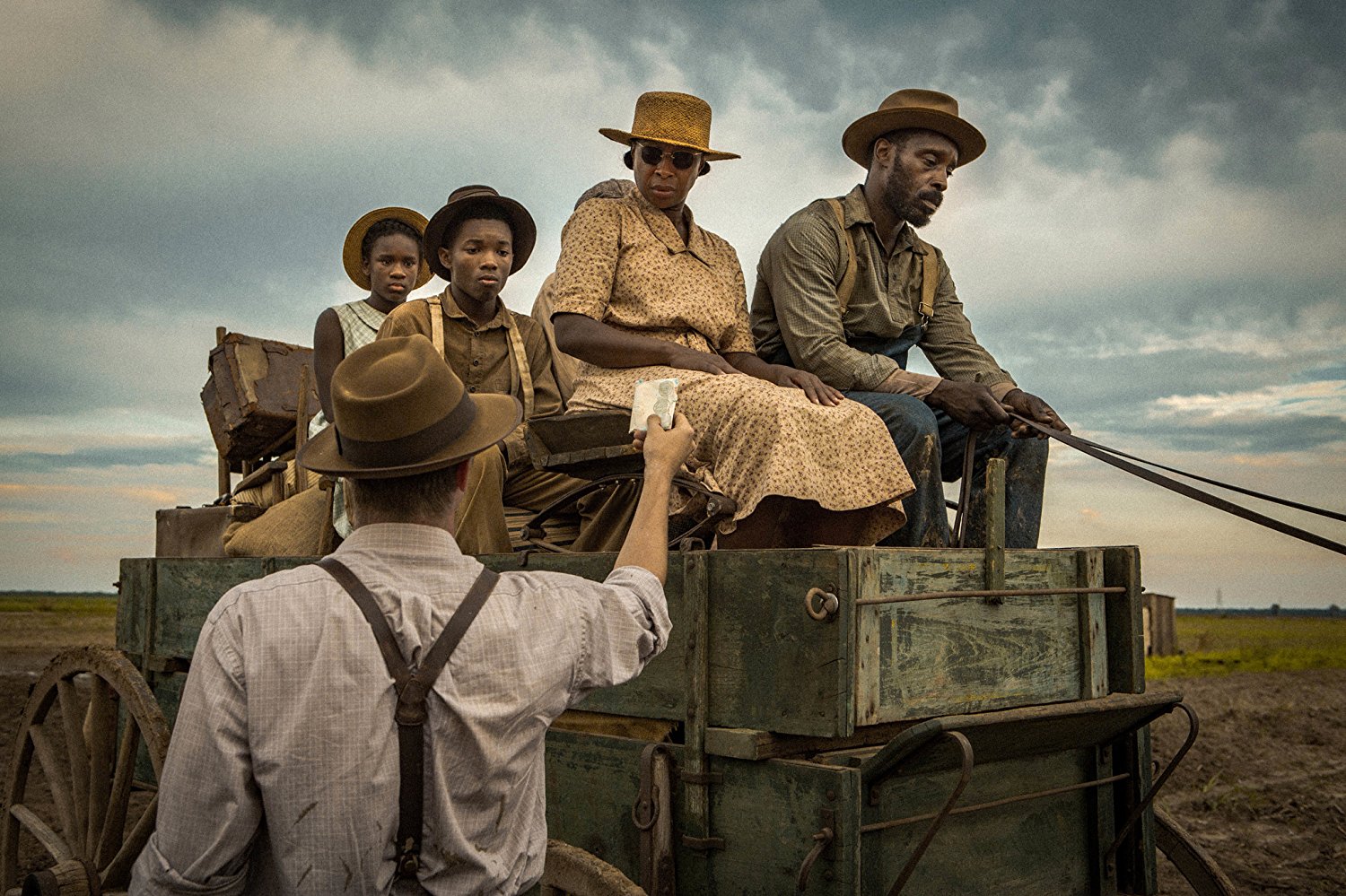 Jason Clarke, Mary J. Blige, and Rob Morgan in MUDBOUND (2017)