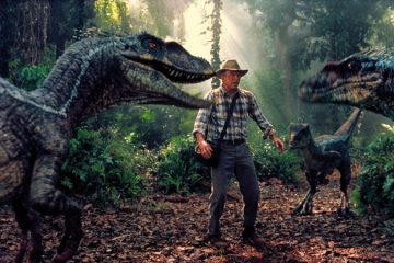 Sam Neill and a bunch of velociraptors in JURASSIC PARK III (2001)