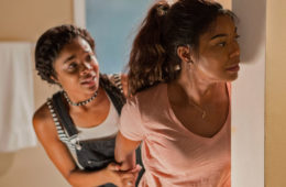 Ajiona Alexus and Gabrielle Union in BREAKING IN (2018)