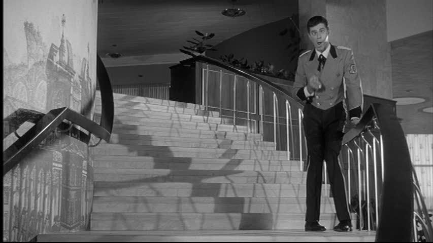 Jerry Lewis in THE BELLBOY