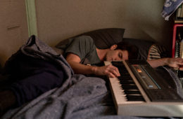 Andrew Garfield plays the piano in TICK, TICK...BOOM! (2021)