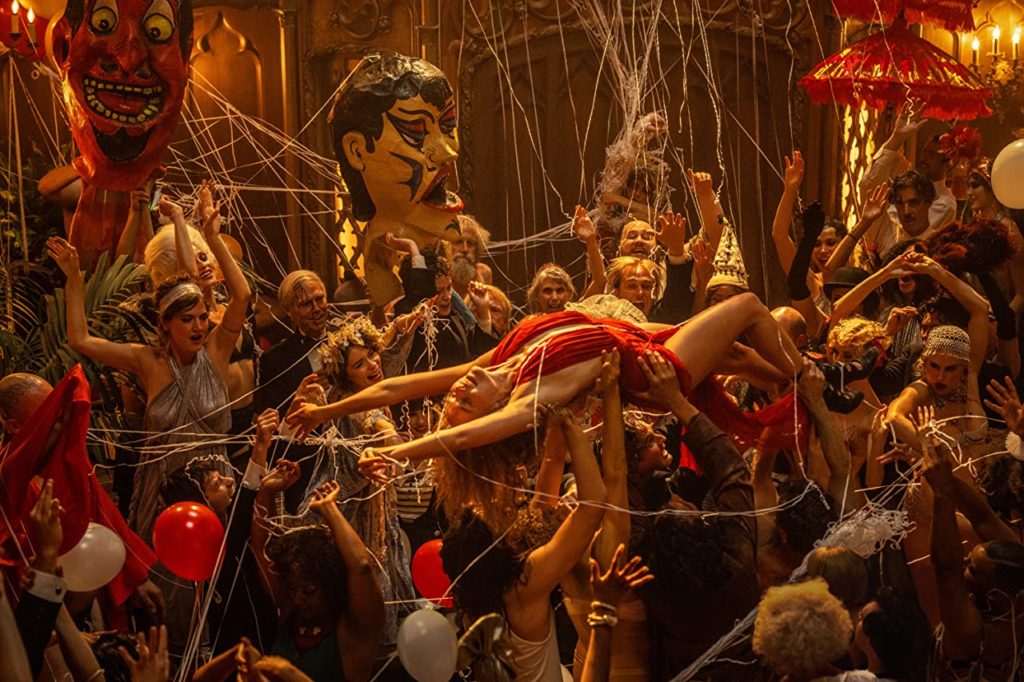Margot Robbie parties in Hollywood in BABYLON (2022)