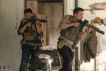 Brax (Jon Bernthal) and Christian Wolff (Ben Affleck) in THE ACCOUNTANT 2 Photo Credit: Warrick Page/Amazon MGM Studios © Amazon Content Services LLC