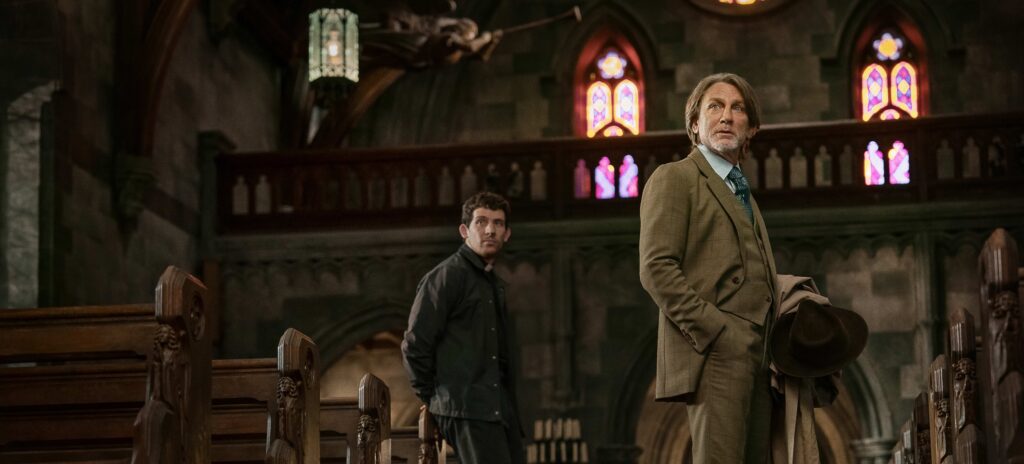 Wake Up Dead Man: A Knives Out Mystery. (L-R) Josh O’Connor and Daniel Craig in Wake Up Dead Man: A Knives Out Mystery. Cr. John Wilson/Netflix © 2025